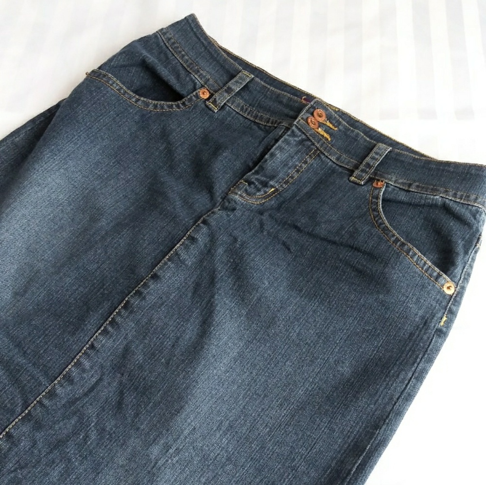 Gloria Vanderbilt Denim Skirt